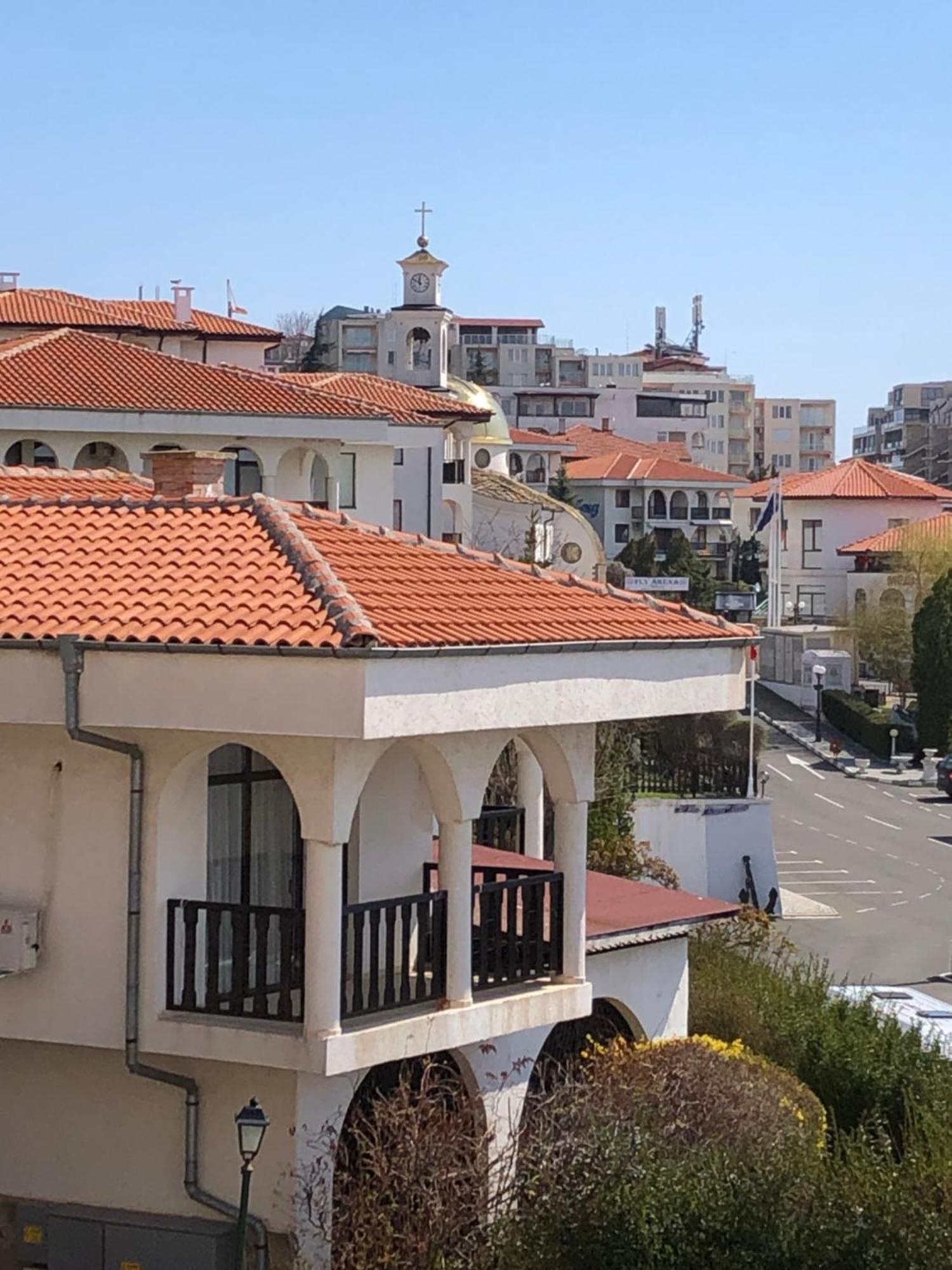 2 Bedroom Apartment Sveti Vlas With 2 Balconies And Sea Views Exterior photo