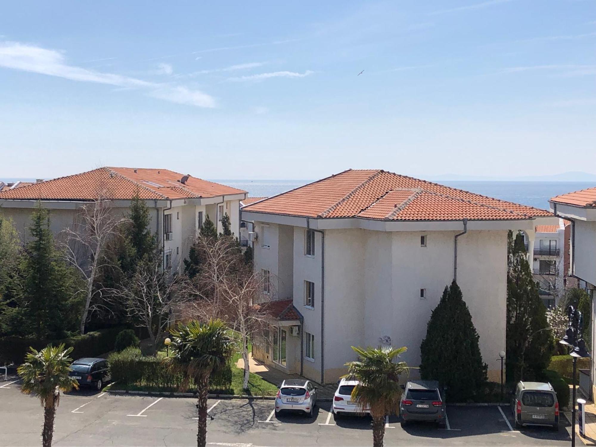 2 Bedroom Apartment Sveti Vlas With 2 Balconies And Sea Views Exterior photo