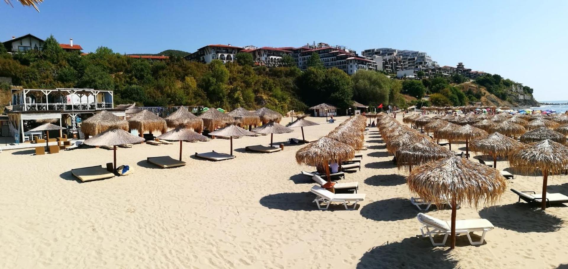 2 Bedroom Apartment Sveti Vlas With 2 Balconies And Sea Views Exterior photo