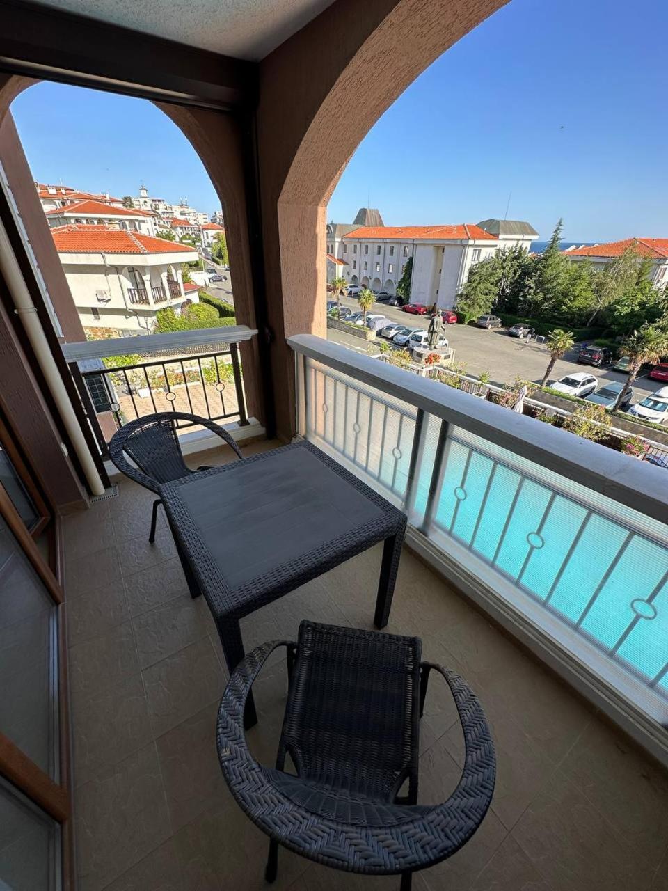 2 Bedroom Apartment Sveti Vlas With 2 Balconies And Sea Views Exterior photo