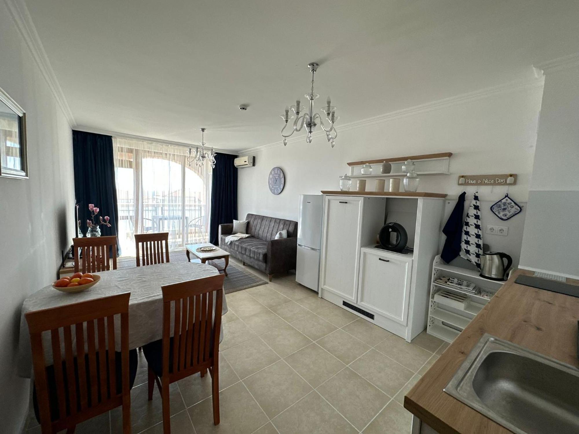2 Bedroom Apartment Sveti Vlas With 2 Balconies And Sea Views Exterior photo
